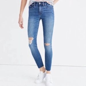 Madewell 9”High-Rise Skinny in Ontario Wash: Distressed-Hem Edition Size 25